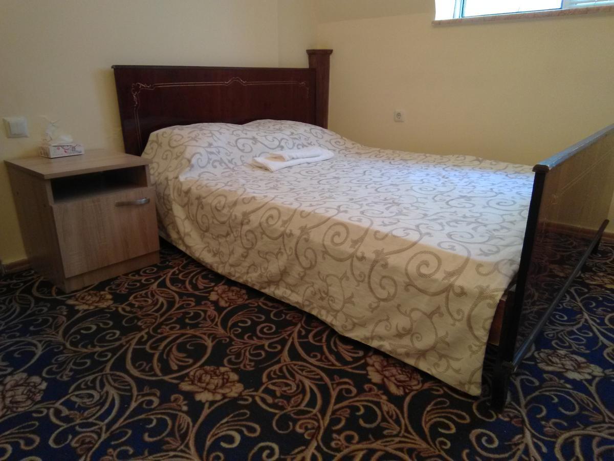 Gem Hostel Yerevan Ngoại thất bức ảnh